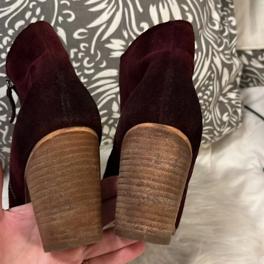 BP Bugundy Maroon Merlot Red Suede Leather Ankle Boots Booties Sz 7
